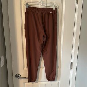 Vuori Jogger Pants size S